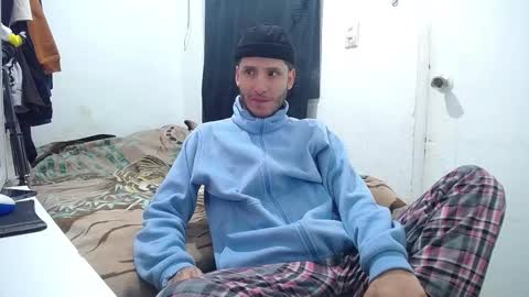 Snapshot of esjrobles chatting on 09.23.25 Esteban online show from 09.23.25