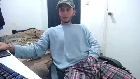 Snapshot of esjrobles chatting on 09.27.25 Esteban online show from 09.27.25