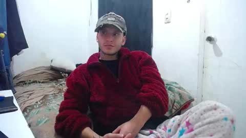 Snapshot of esjrobles chatting on 10.15.25 Esteban online show from 10.15.25