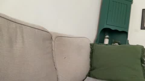 Snapshot of eskilstuna2 chatting on 10.21.25 eskilstuna2 online show from 10.21.25