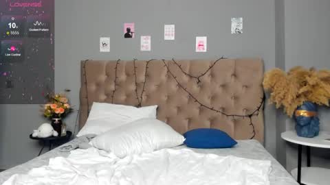 Esme Runn online show from 01.06.25