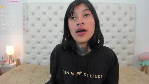 esmeralda  online show from 09.20.25