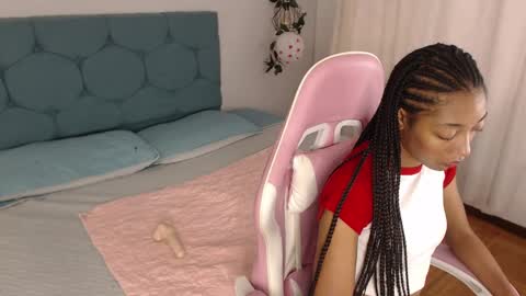 Snapshot of esmeralda_bk chatting on 02.04.25 esmeralda_bk online show from 02.04.25