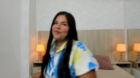 Esmeralda online show from 03.30.26