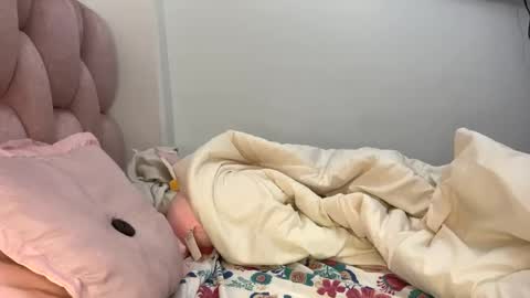 ESMERALDA online show from 03.05.25