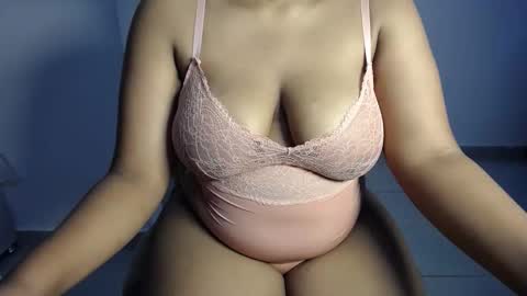 Esme online show from 09.16.25