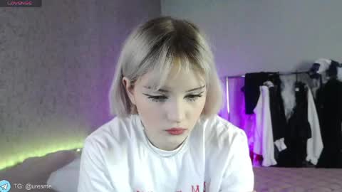 Esme online show from 05.17.26