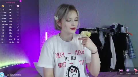 Esme online show from 05.18.26