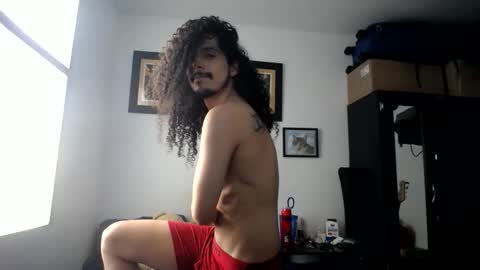 Esnider online show from 04.24.26