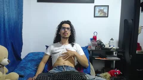 Esnider online show from 04.26.26