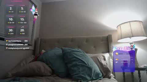Snapshot of esoterickitten777 chatting on 06.18.26 axe online show from 06.18.26