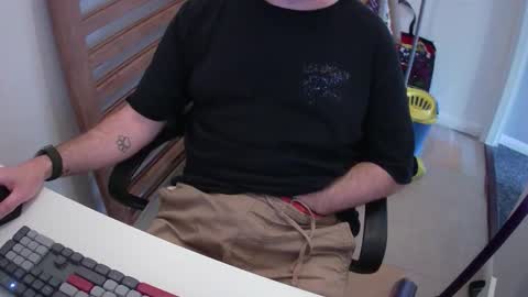 Snapshot of essex_wild chatting on 09.24.25 Morph online show from 09.24.25