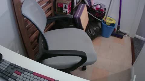 Snapshot of essex_wild chatting on 04.27.26 Morph online show from 04.27.26