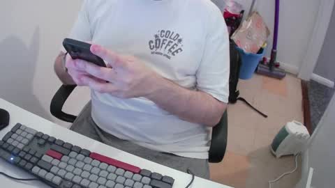 Snapshot of essex_wild chatting on 05.16.26 Morph online show from 05.16.26
