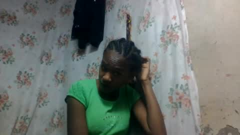 Snapshot of estancelee chatting on 07.28.26 estancelee online show from 07.28.26