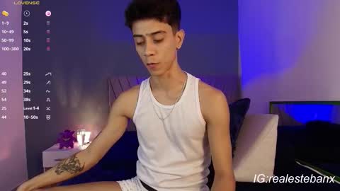 Snapshot of esteban_knight chatting on 02.08.26 E S T E B A N online show from 02.08.26