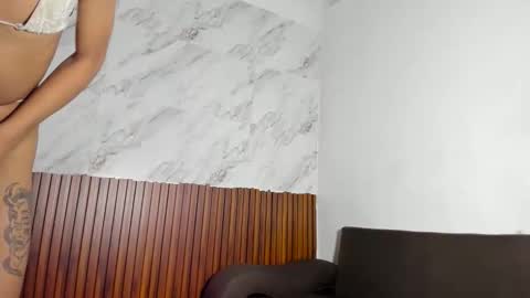 Snapshot of estefani_robles chatting on 05.29.26 estefani robles online show from 05.29.26