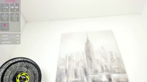 Snapshot of estefanyy_ chatting on 02.23.25 estefany online show from 02.23.25