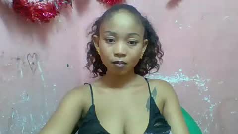 estelah20 online show from 12.17.25