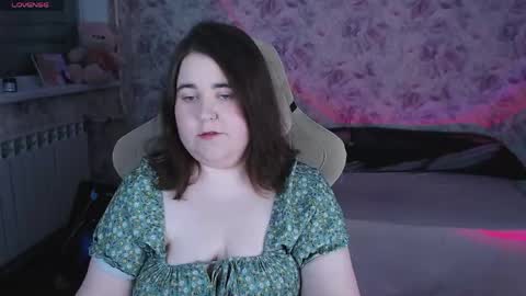 estelle_hicks online show from 05.06.26