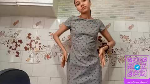 Snapshot of estellekirbo chatting on 02.18.26 estellekirbo online show from 02.18.26