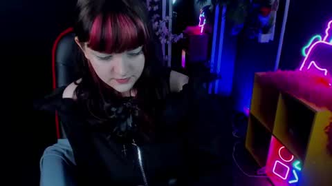 Ester  online show from 06.23.26