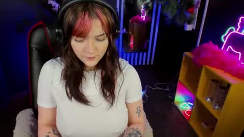Ester  online show from 07.17.26