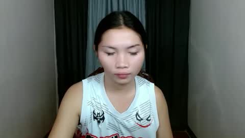 Snapshot of estherlust chatting on 04.24.26 IRIS online show from 04.24.26