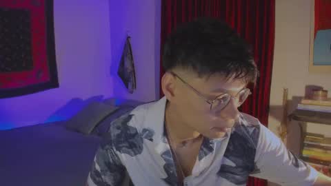 Snapshot of estmonnn chatting on 10.19.25 Esteban online show from 10.19.25