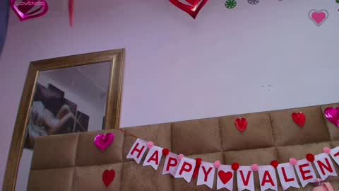 Snapshot of estrella_hanks_ chatting on 02.08.25 Estrella online show from 02.08.25