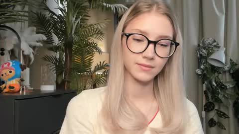 Natalie online show from 03.26.26