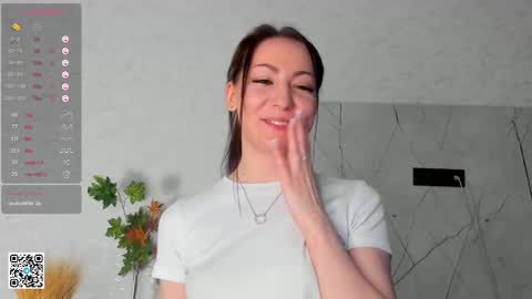 Snapshot of ethalfrost chatting on 03.08.25 Dana today my first day online show from 03.08.25