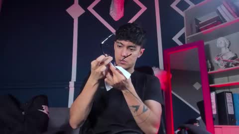 Snapshot of etham_wolf_ chatting on 11.27.25 Etham online show from 11.27.25