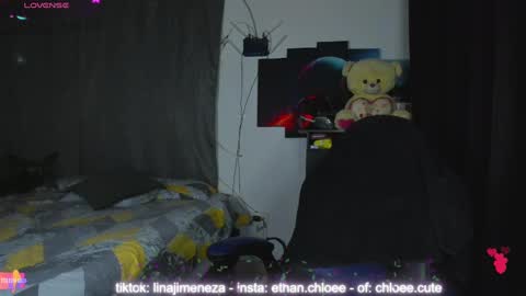  Chloe  Ethan  online show from 01.12.25