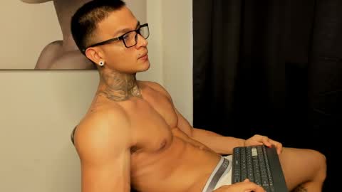 Ethan - Independent model online show from 05.27.26