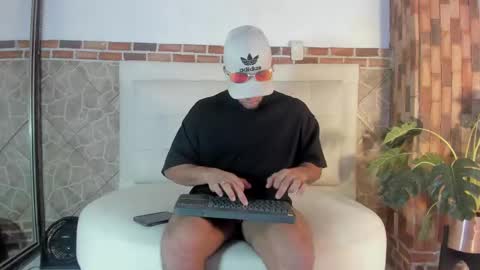 ethan helmut online show from 12.02.24