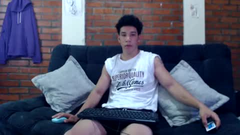 Snapshot of ethan_noir chatting on 12.09.24 Ethan Noir online show from 12.09.24