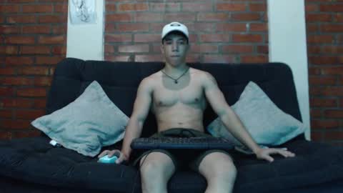 Snapshot of ethan_noir chatting on 01.21.25 Ethan Noir online show from 01.21.25