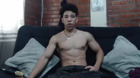 Snapshot of ethan_noir chatting on 01.29.25 Ethan Noir online show from 01.29.25