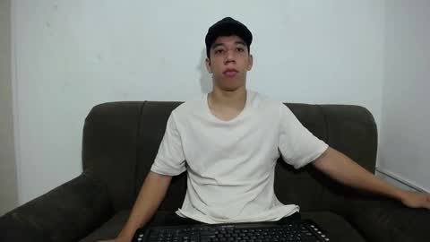 Snapshot of ethan_noir chatting on 02.12.25 Ethan Noir online show from 02.12.25