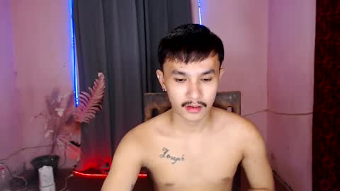 Snapshot of ethan_uwuxx chatting on 01.13.25 DAVE online show from 01.13.25