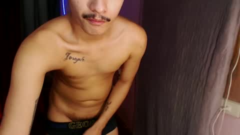 Snapshot of ethan_uwuxx chatting on 02.15.25 DAVE online show from 02.15.25