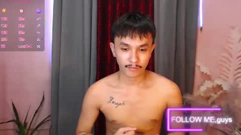 Snapshot of ethan_uwuxx chatting on 03.05.25 DAVE online show from 03.05.25