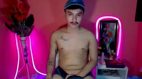 Snapshot of ethan_uwuxx chatting on 09.19.25 DAVE online show from 09.19.25