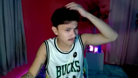 Snapshot of ethan_uwuxx chatting on 10.08.25 DAVE online show from 10.08.25