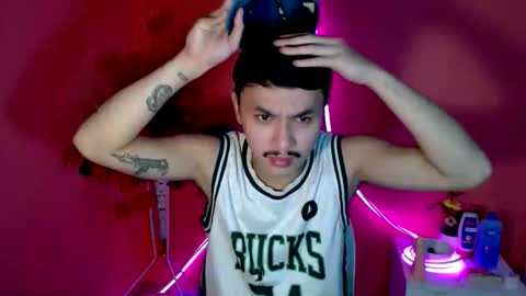 Snapshot of ethan_uwuxx chatting on 10.14.25 DAVE online show from 10.14.25