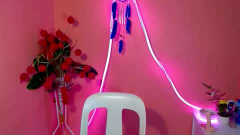 Snapshot of ethan_uwuxx chatting on 10.17.25 DAVE online show from 10.17.25