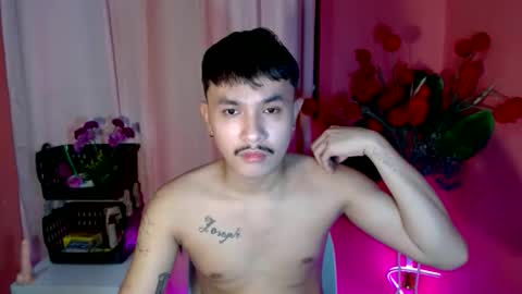 Snapshot of ethan_uwuxx chatting on 10.29.25 DAVE online show from 10.29.25