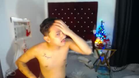 Snapshot of ethan_uwuxx chatting on 11.15.25 DAVE online show from 11.15.25