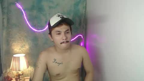 Snapshot of ethan_uwuxx chatting on 02.09.26 DAVE online show from 02.09.26